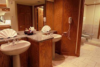 Sybaris Pool Suites Mequon Brown Deer Exterior foto